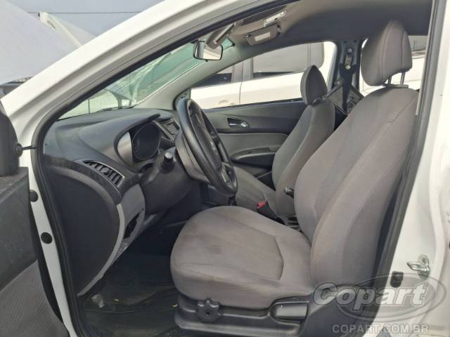 2015 HYUNDAI HB20S 