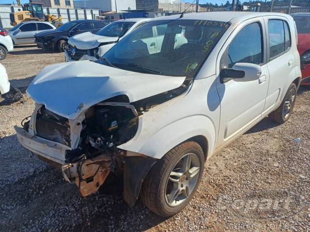 2015 FIAT UNO 