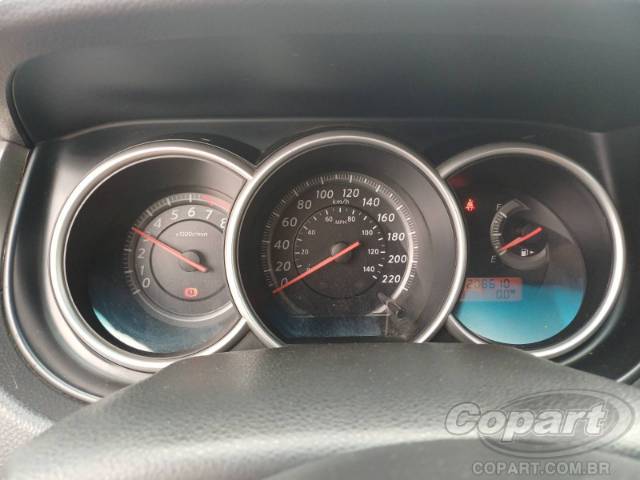 2013 NISSAN TIIDA 