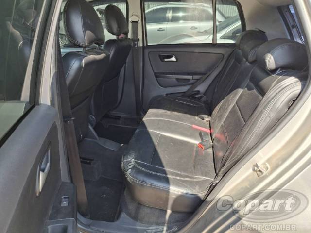 2013 VOLKSWAGEN FOX 