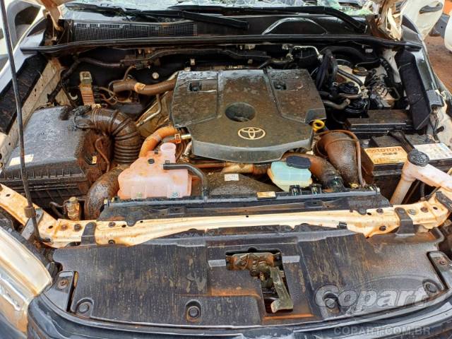 2025 TOYOTA HILUX CS 