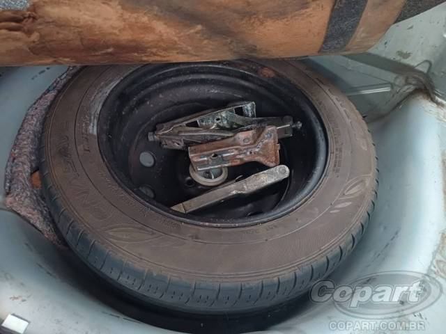 2003 FORD FIESTA 