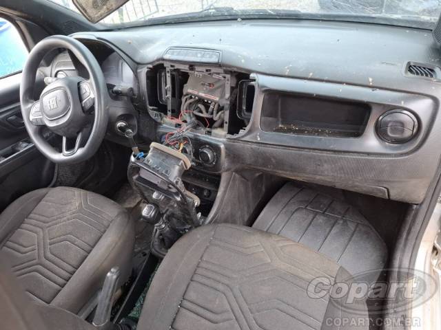 2025 FIAT STRADA 