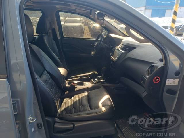 2023 NISSAN FRONTIER CD 
