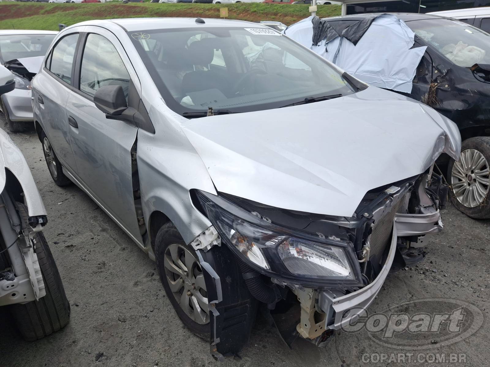 Veículo GM - Chevrolet Chevrolet Chevrolet Onix Joy 1.0 Eco 2019 Colisão Frontal 2019 em leilão