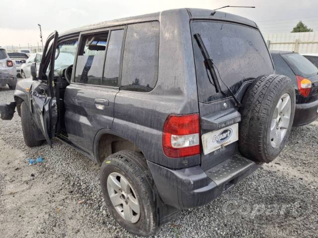 2004 MITSUBISHI PAJERO TR4 