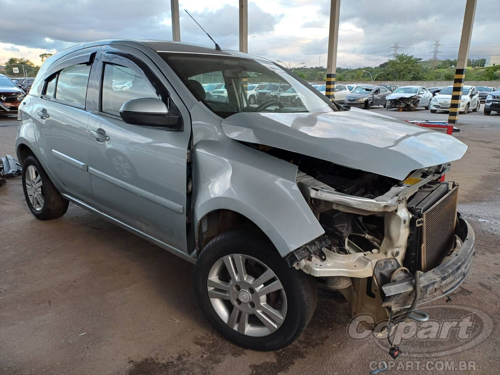 Veículo GM - Chevrolet Agile Chevrolet Agile LTZ 1.4 Econo.Flex 2011 Colisão Média Monta 2011 em leilão