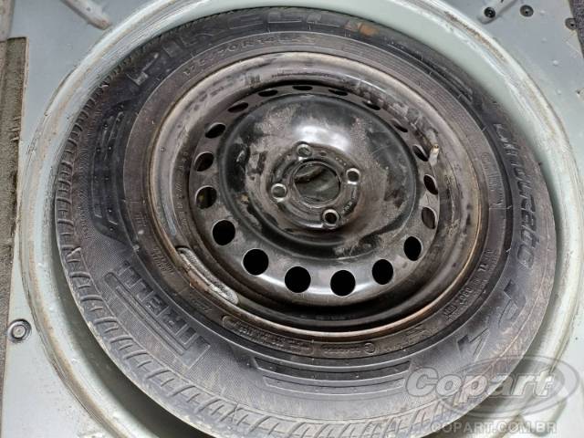 2015 VOLKSWAGEN VOYAGE 