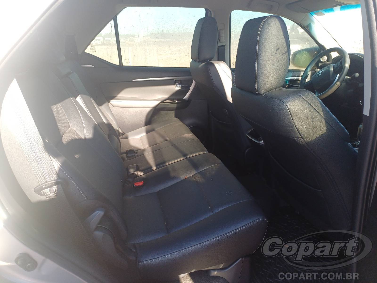 2023 TOYOTA SW4 — foto 6 de 10