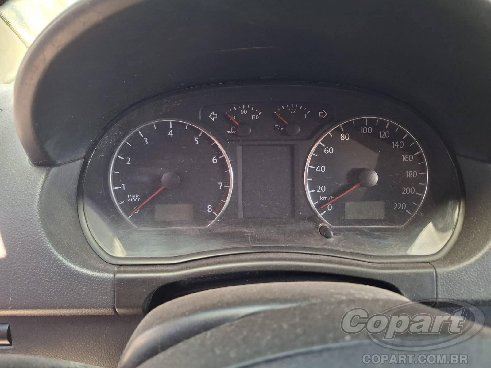 2010 VOLKSWAGEN POLO SEDAN — foto 8 de 10