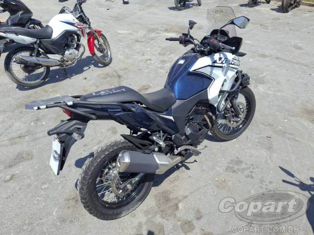 2025 KAWASAKI VERSYS-X 