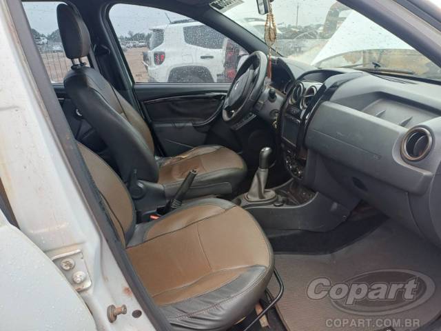 2016 RENAULT DUSTER 