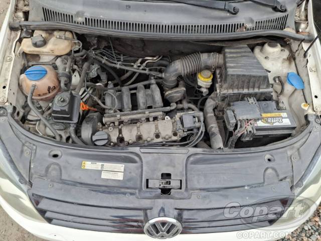 2013 VOLKSWAGEN FOX 