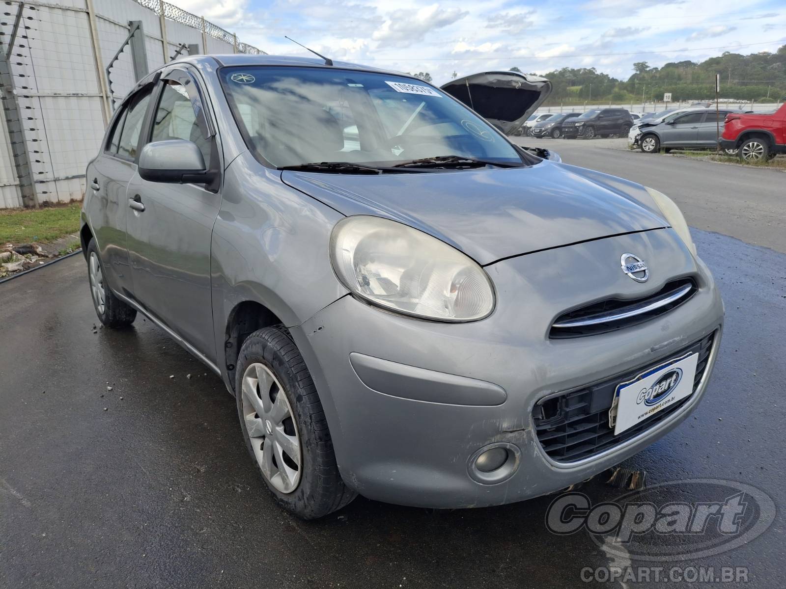 Veículo Nissan March 2013 NISSAN MARCH S 1.0 16V FLEXIVEL ALCOOL/GASOLINA 2014 em leilão