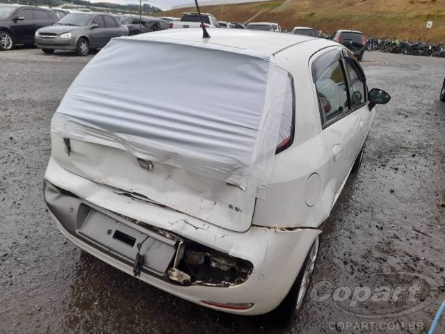 2013 FIAT PUNTO 