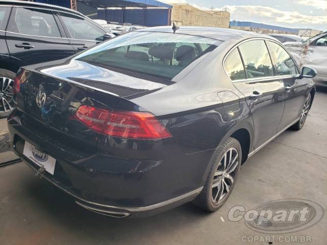 2018 VOLKSWAGEN PASSAT 
