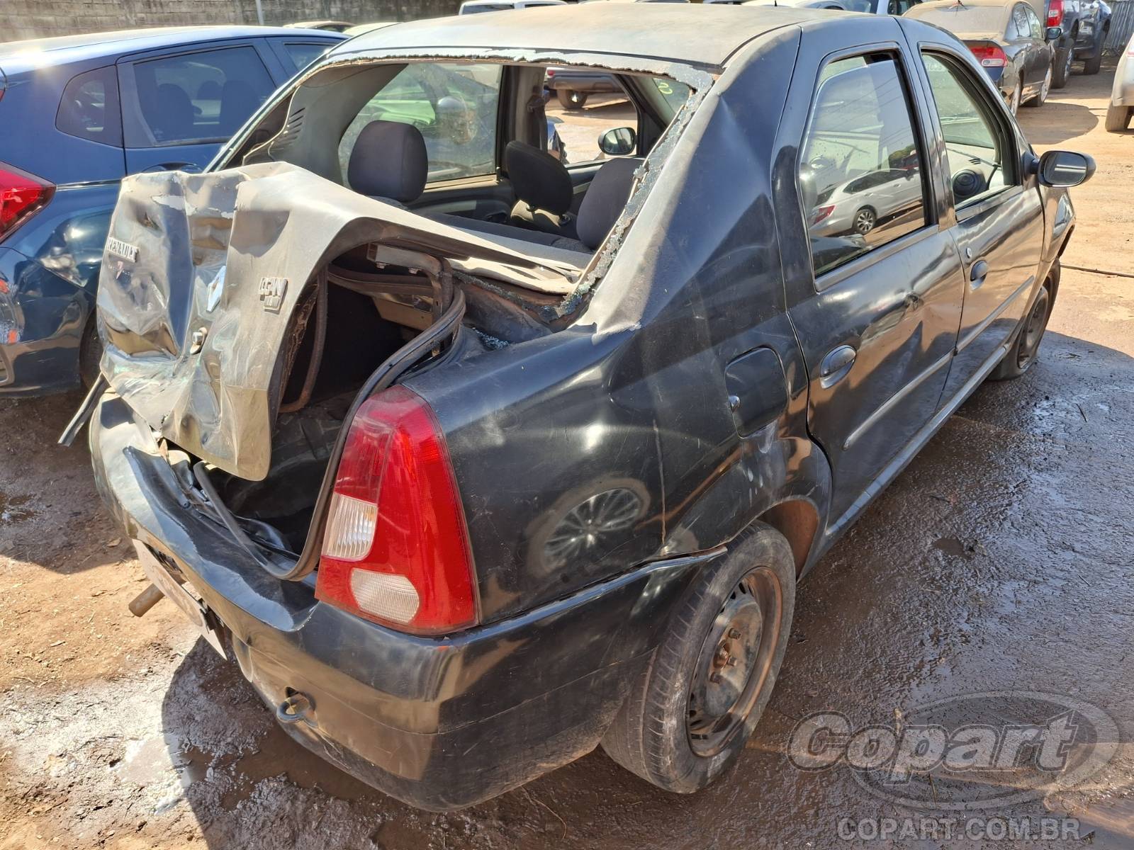 2009 RENAULT LOGAN — foto 4 de 11