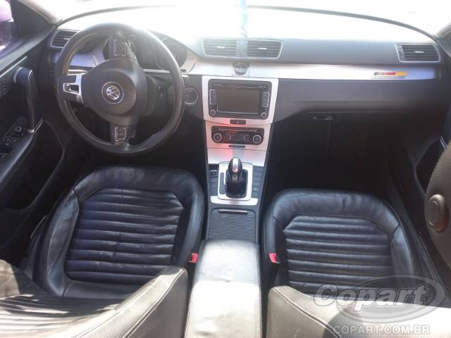 2011 VOLKSWAGEN PASSAT 