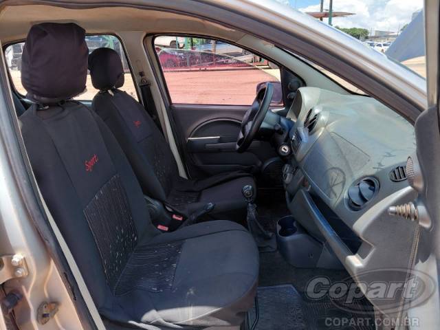2014 FIAT UNO 