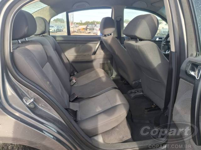 2011 VOLKSWAGEN POLO SEDAN 