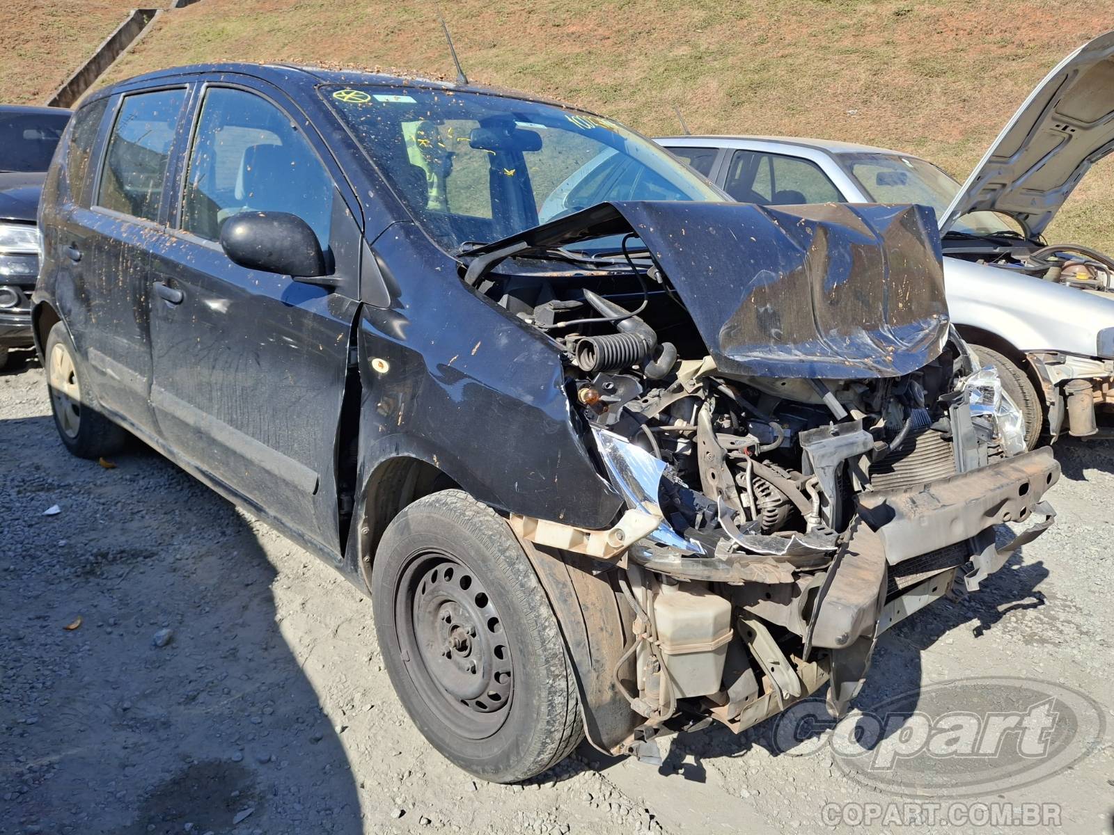 Veículo Nissan Livina Nissan Livina 1.6 16V 2010 Colisão 2010 em leilão