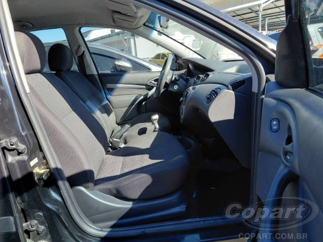 2008 FORD FOCUS SEDAN 