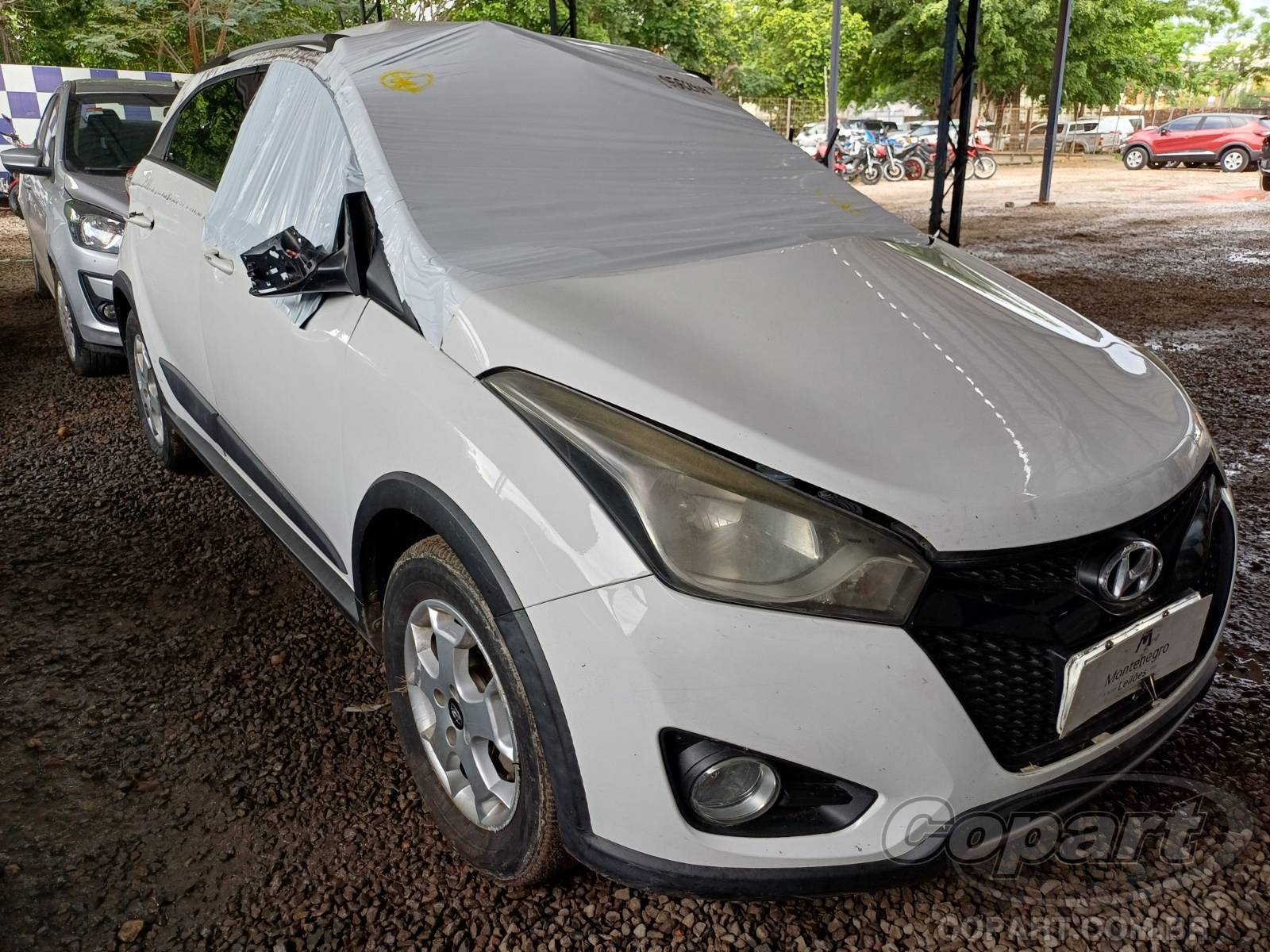 Hyundai HB20 X Style 1.6 16V CVVT 2015 Colisão Média Monta