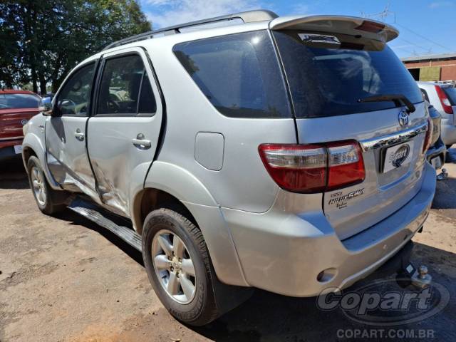2011 TOYOTA HILUX SW4 