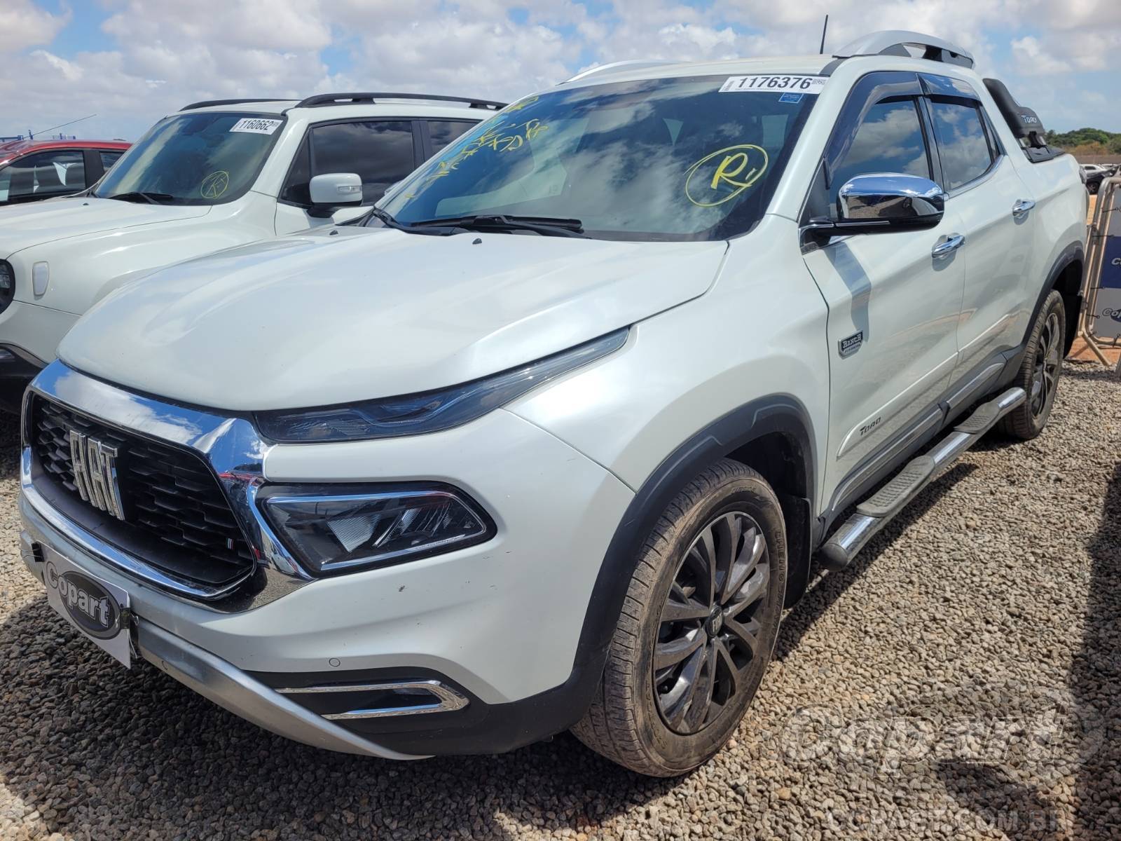 Foto 2: 2023 FIAT TORO