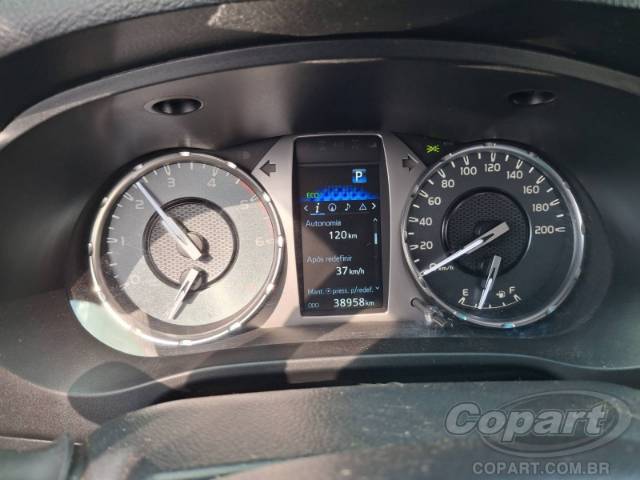 2024 TOYOTA HILUX CD 