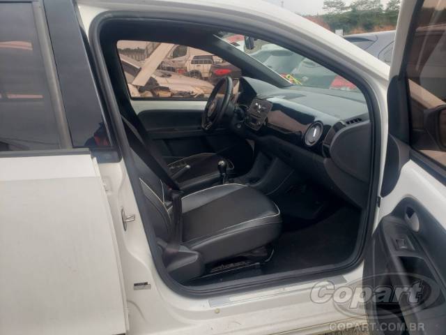 2016 VOLKSWAGEN UP 