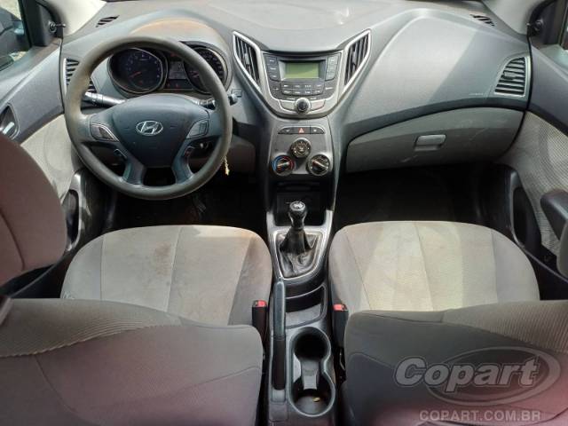 2015 HYUNDAI HB20S 