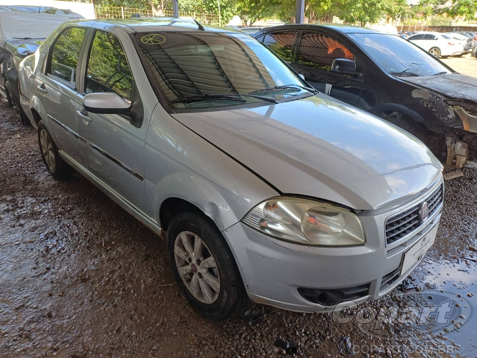 Fiat Siena EL 1.0 2010 Colisão Média Monta