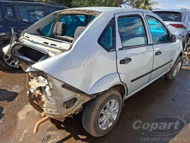 2009 FORD FIESTA SEDAN 