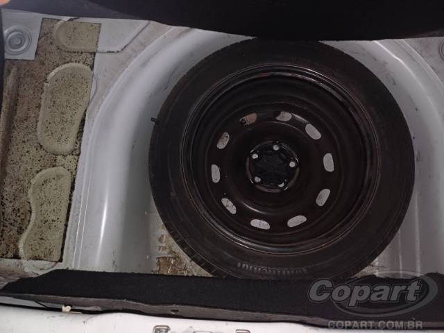2012 VOLKSWAGEN FOX 