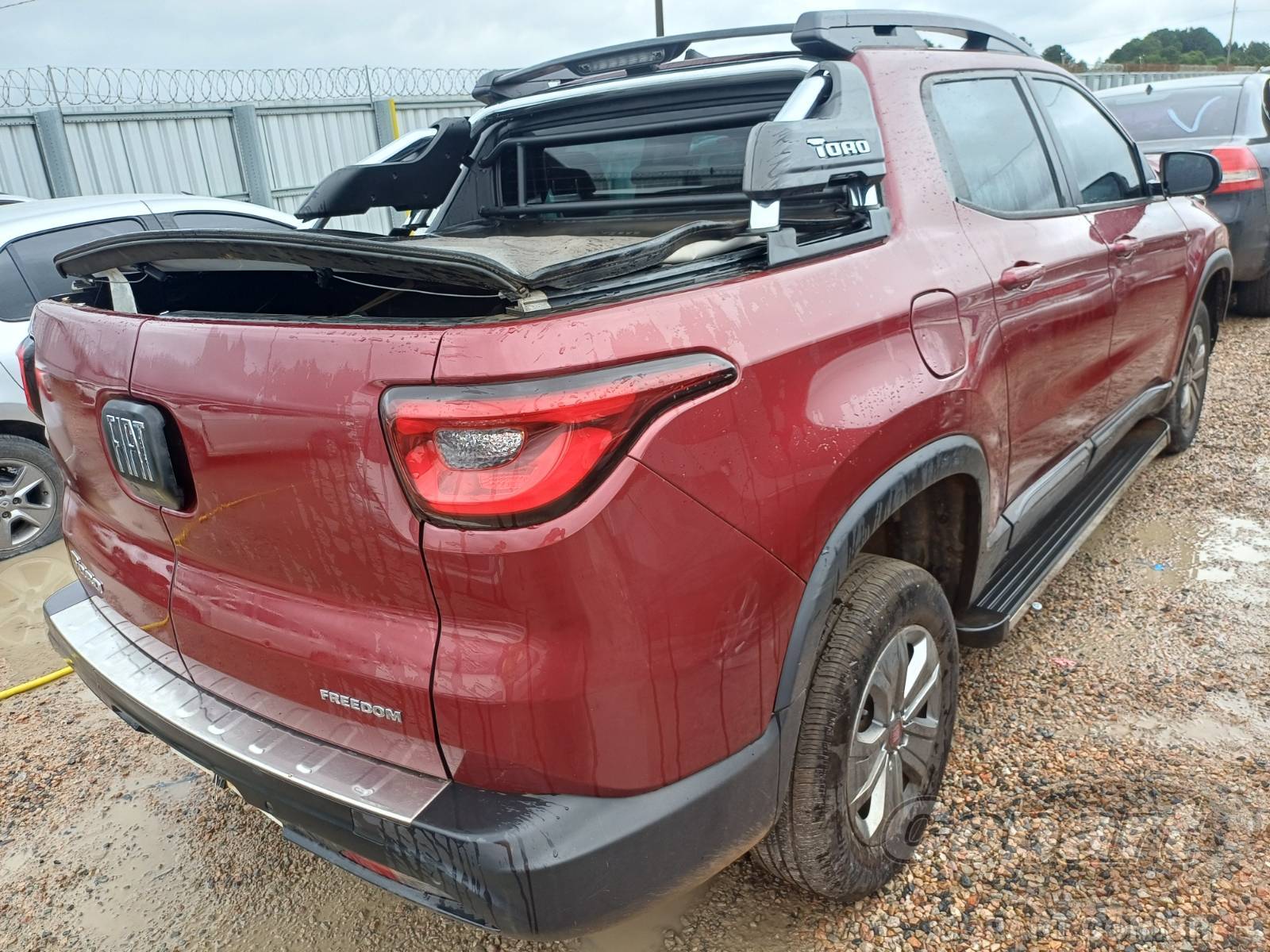 Foto 4: 2020 FIAT TORO