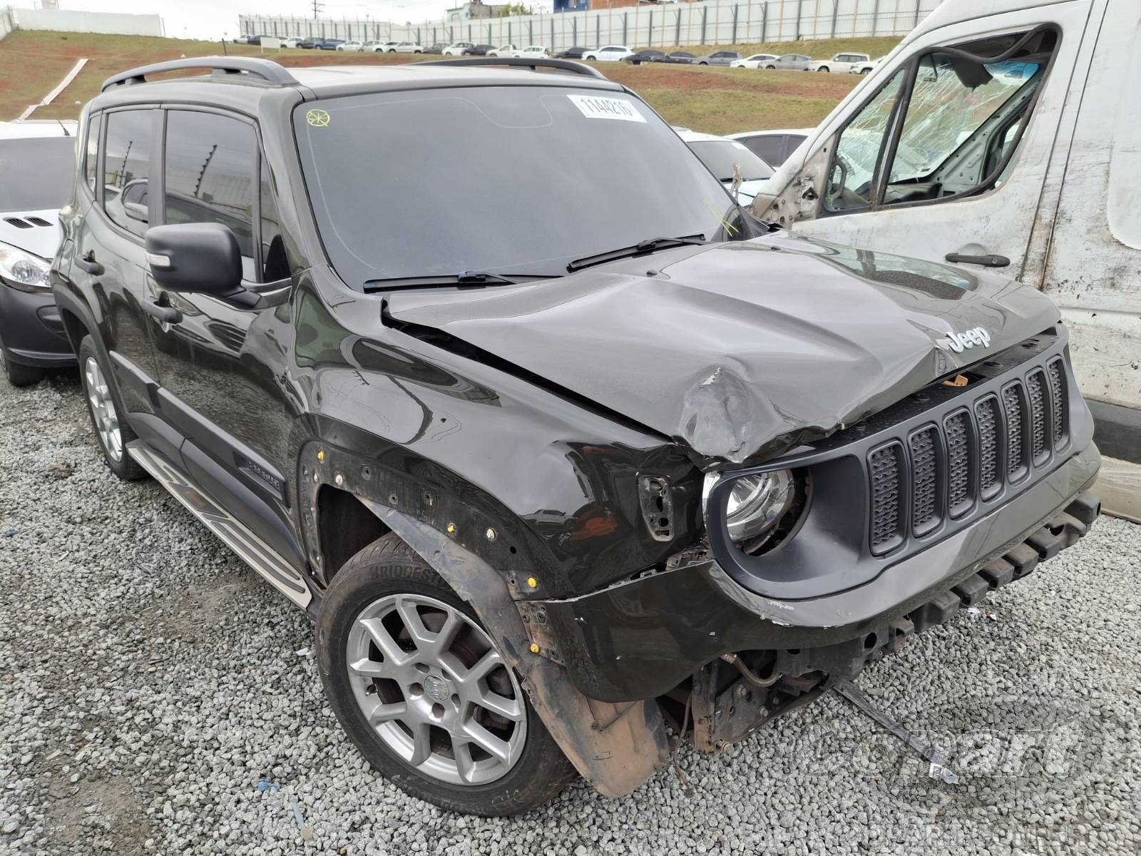 Veículo Fiat Renegade JEEP RENEGADE 2021 SUV Pequenos 2021 em leilão