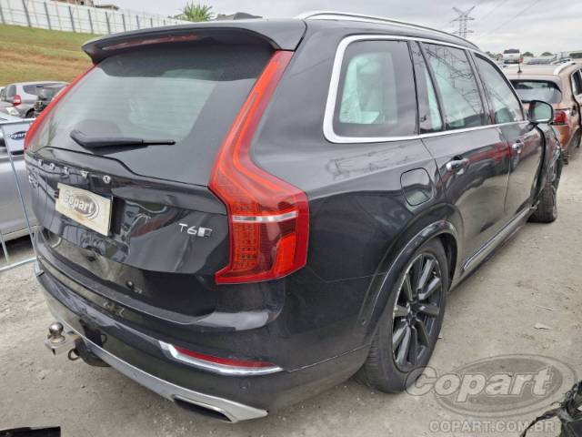 2017 VOLVO XC90 