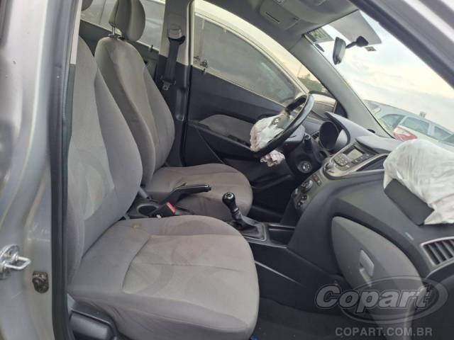 2015 HYUNDAI HB20S 