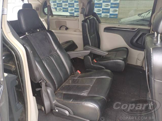 2015 CHRYSLER TOWN   COUNTRY 