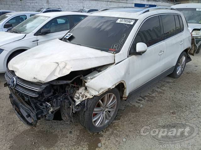2015 VOLKSWAGEN TIGUAN 