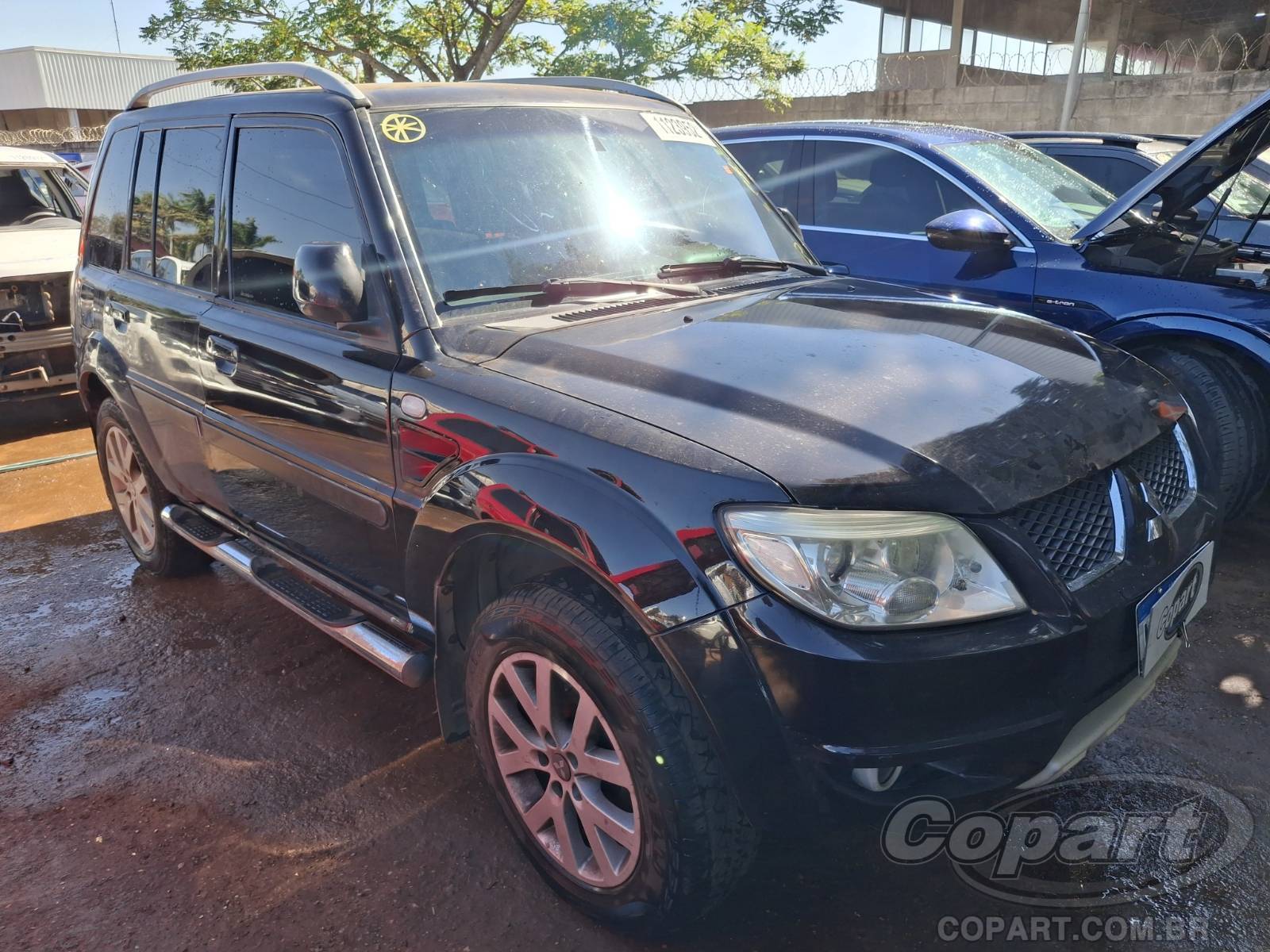 MITSUBISHI PAJERO TR4 2011