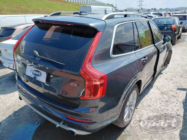 2017 VOLVO XC90 