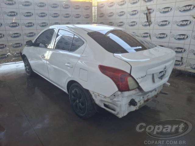 2017 NISSAN VERSA 