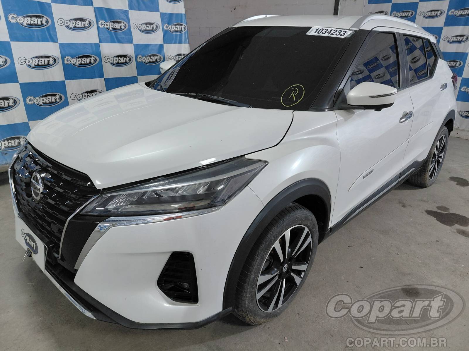 Foto 2: 2022 NISSAN KICKS