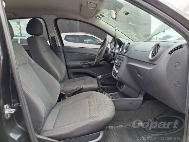 2011 VOLKSWAGEN GOL 