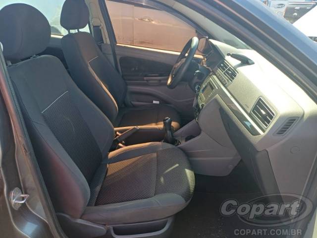 2017 VOLKSWAGEN VOYAGE 