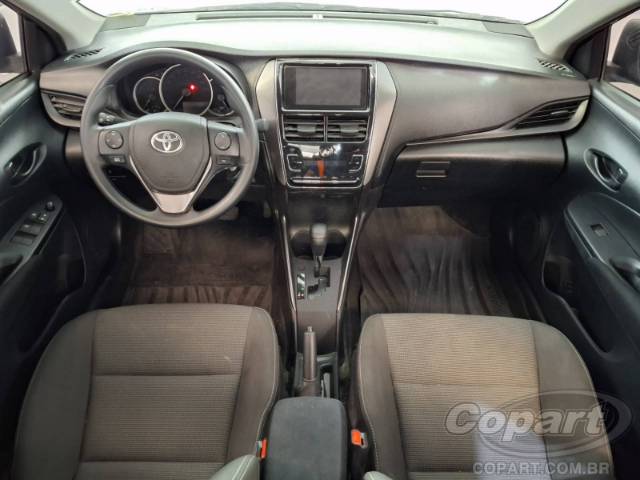 2025 TOYOTA YARIS SEDA 