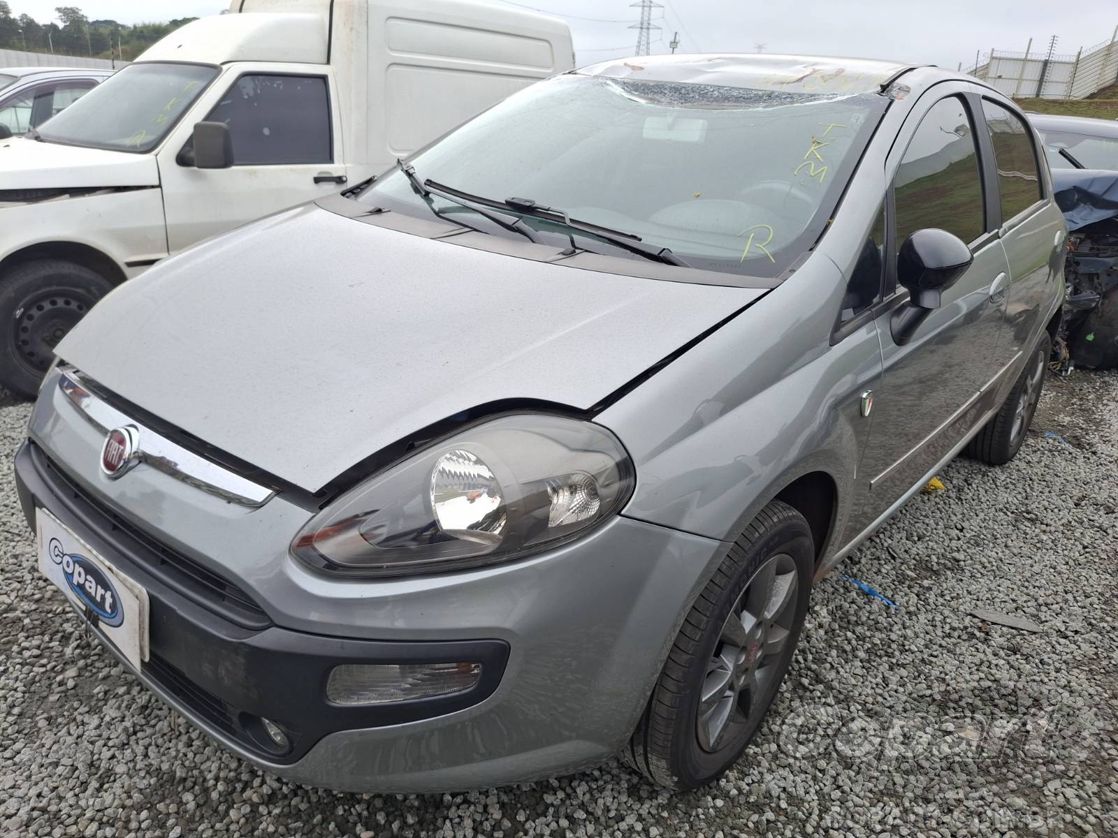 Foto 2: 2015 FIAT PUNTO