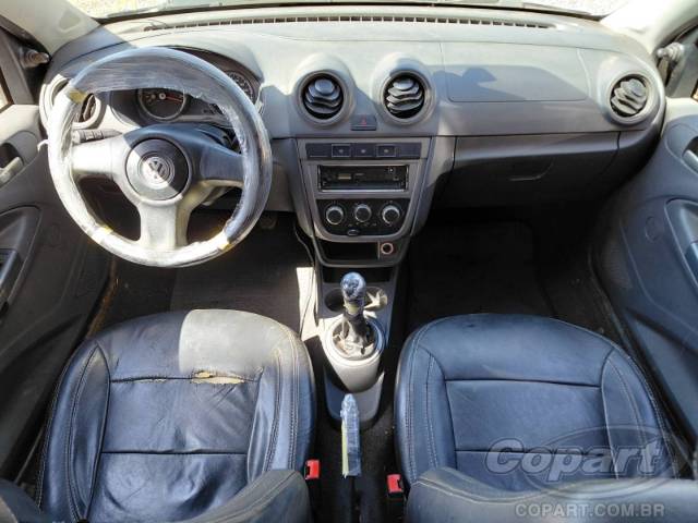 2010 VOLKSWAGEN VOYAGE 